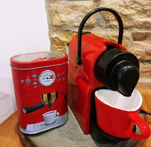 Sabrina's Sandsteinhaus פלונהיים